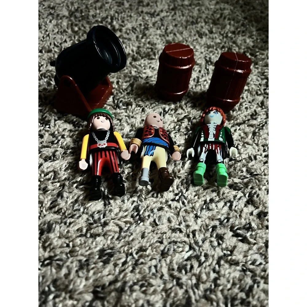 Playmobil pirate figures lot